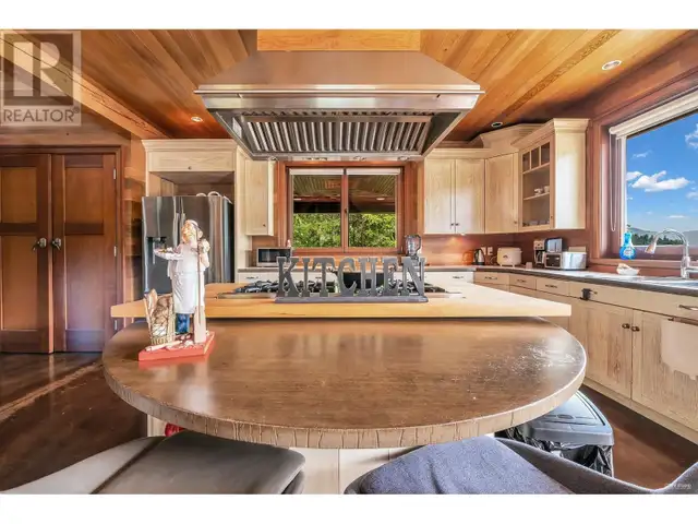 15781 EAST EGMONT SHORELINE Egmont, British Columbia in Houses for Sale in Sunshine Coast - Image 18