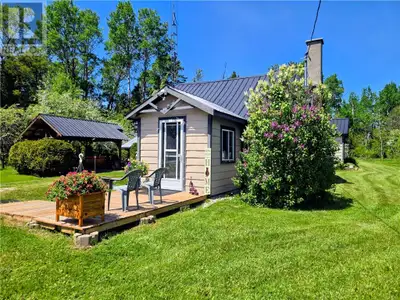 Escape the hustle and bustle, and enjoy this great country cabin (2 bedroom 1 bathroom) on almost 5...
