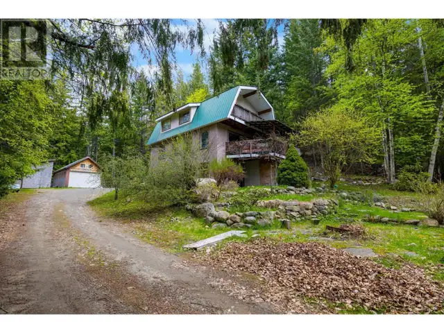 426 ASPEN Road Riondel, British Columbia62854408006529124