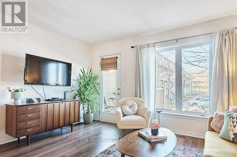 2625 LONGFIELDS DRIVE Ottawa, Ontario 5
