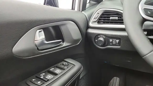 2026 Chrysler Grand Caravan in Cars & Trucks in Lethbridge - Image 24