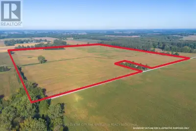 This Farm property near Thamesville, ON is a 100 acre parcel with 95 acres of well drained Workable...
