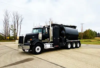 2007 Western Star 4900 Triaxle Hydrovac Year: 2007 Make: Western Star Model: 4900 Triaxle Hydrovac M...