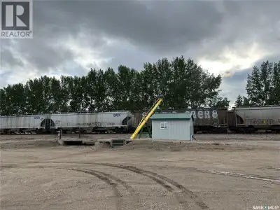 Great commercial opportunity in Rosthern on a titled .46 acre lot. Currently set up as a producer ca...
