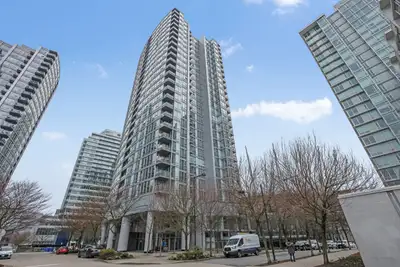 1702-668 Citadel Parade Welcome to The Spectrum Towers! Located in the heart of Downtown Vancouver,...
