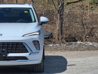 Turbocharged 2.0L I4 engine - All-wheel drive for Canadian conditions - Panoramic sunroof for a luxu... (image 5)