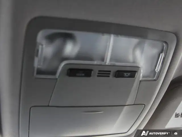 2015 Toyota Highlander LE | Heated Seats | AWD | Power Tailgate in Cars & Trucks in London - Image 26