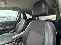 Rear view camera, apple carplay android auto, 6 way drivers power seat, 10 air bags, and much more!... (image 3)