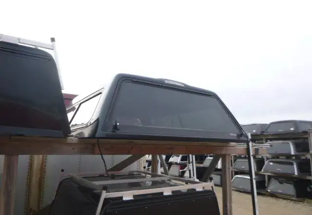 2009 - 2014 Ford F150 6'6 W6 Green Gem Leer180 Truck Cap in Other Parts & Accessories in Kitchener / Waterloo - Image 3