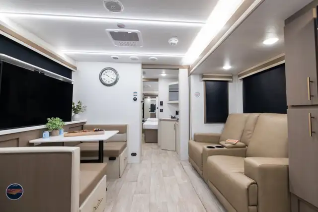 2026 Forest River EAST TO WEST ALTA 2775KFK in Travel Trailers & Campers in Regina - Image 7