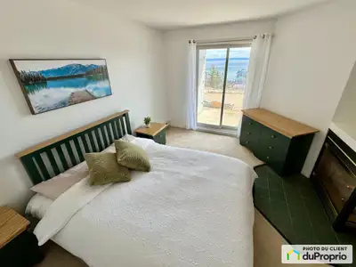 À VOIR! VUE SUR LE FLEUVE 10/10 ! 5 minutes de marche du Manoir Richelieu & Casino Charlevoix! 1 min...