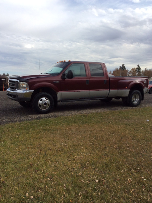 2000 Ford Dually 4x4 in Cars & Trucks in Red Deer