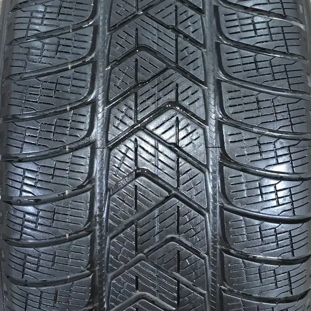 *NEW* GLC 63s 19" AMG Rims and Pirelli Run Flat Winter Tires in Tires & Rims in City of Toronto - Image 7