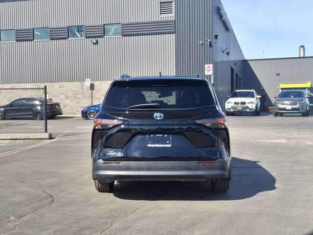 2024 Toyota Sienna LE | Radar Cruise | Power Sliding Doors in Cars & Trucks in Guelph - Image 4