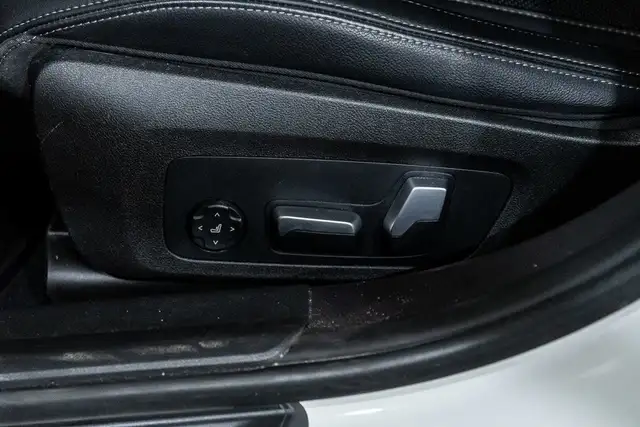 2023 BMW 3 Series 330i xDrive | Groupe Premium | Volant in Cars & Trucks in City of Montréal - Image 20