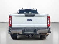 This Ford Super Duty F-250 SRW delivers a Intercooled Turbo Diesel V-8 6.7 L/406 engine powering thi... (image 4)
