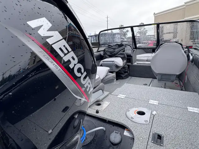 2022 Legend 18 XTR Used Aluminum Fishing Boat in Powerboats & Motorboats in Barrie - Image 7