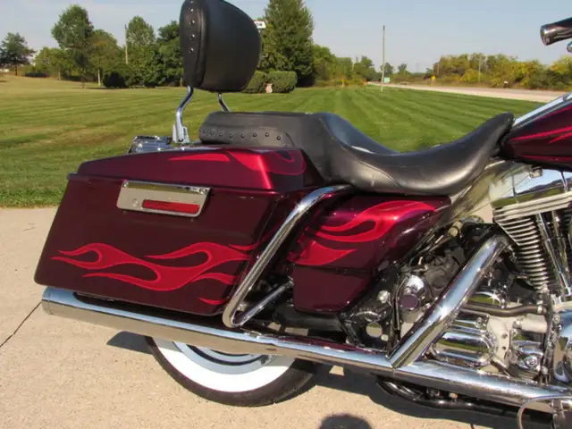 2002 Harley-Davidson FLHRSE - CVO Road King in Sport Touring in Leamington - Image 9