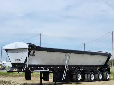 Being sold with fresh safety 2013 ABS 48ft Quad Axle Live Bottom Belt Trailer ABS model RC448 Air ri...