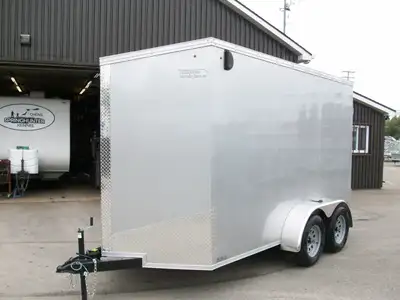 Remorque neuve 6' x 12' v-nose 2 essieux 3500lb. FREIN ELECTRIQUE 7' de haut interieur plywood 3/4 p...