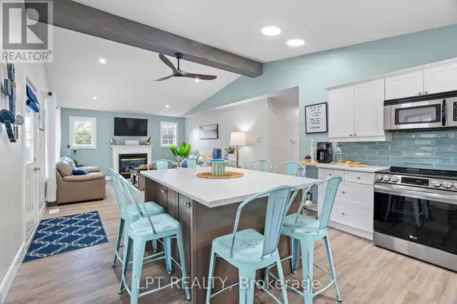 7652 RIVERSIDE DRIVE Lambton Shores (Port Franks), Ontario in Houses for Sale in Grand Bend - Image 10