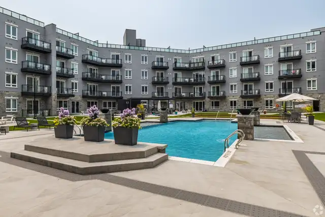 1-Bedroom Apt: Available Sept 1- Sauna, Rooftop, Pool & More!