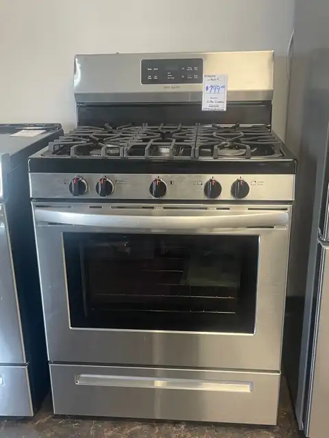 GAS RANGES & COOKTOPS! - Stainless or White - *In Stock* in Stoves, Ovens & Ranges in Dartmouth - Image 9