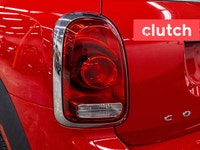 Electric Parking Brake, Folding Rear Seats, Speed-Sensitive Volume and more! Clutch is the largest o... (image 9)