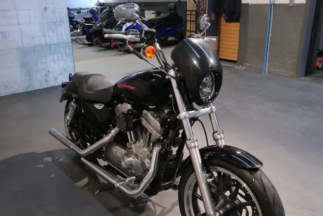 2014 Harley-Davidson SPORTSTER SUPERLOW XL883L in Sport Bikes in Ottawa - Image 12