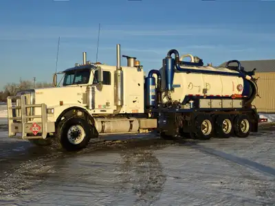 2007 Freightliner 8x6 Combo Vac Truck Engine rebuilt at 10560 engine hours! 11242 engine hours showi...