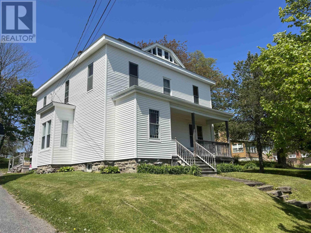 152 Faulkland Street Pictou, Nova Scotia in Houses for Sale in Truro - Image 3
