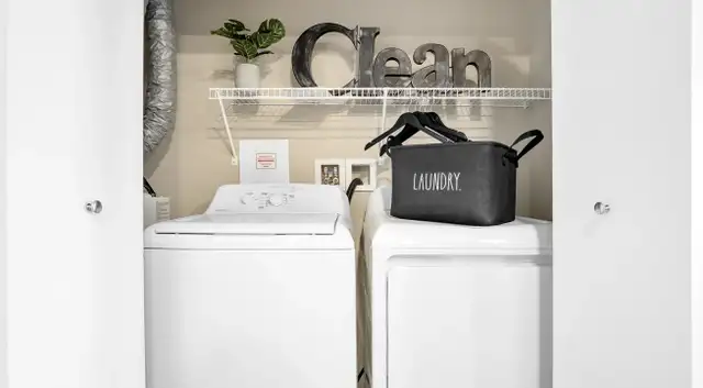 Pet-Friendly Three Bedroom Two Bath with In-suite Laundry for Re in Long Term Rentals in Saskatoon - Image 10