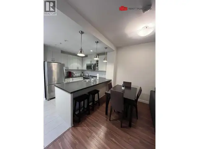 211 215 W 1ST STREET Vancouver, British Columbia in Long Term Rentals in Vancouver - Image 18