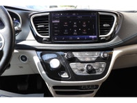 GREAT VALUE AND VERY CLEAN 7-PASSENGER PEOPLE MOVER, LOADED WITH ALL THE GREAT OPTIONS AND FEATURES... (image 1)