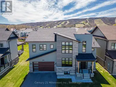Experience elevated mountain living at this luxury chalet on Stoneleigh Drive in the Blue Mountains....