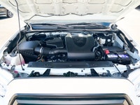 Pre-Owned 2020 Toyota Tacoma TRD Off-Road Double Cab 4x4 Proven Reliability, Trail-Ready Performance... (image 6)