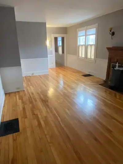 32 Charlotte Street - Monthly Rent of $2,600 Available immediately for Now! **Sign a lease for Augus...