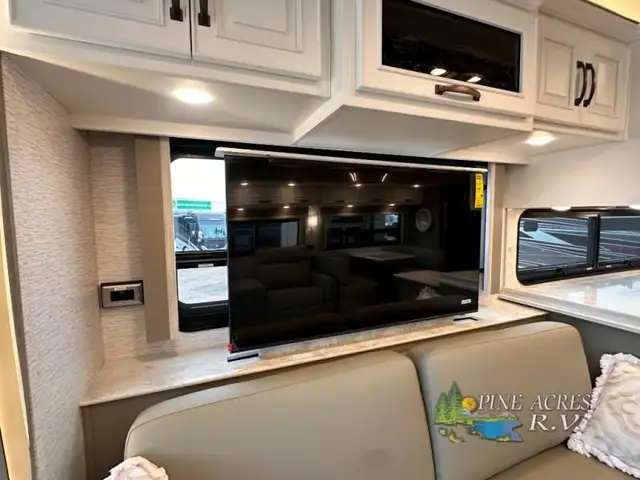 2025 Newmar Dutch Star 4369 Black Out Package in RVs & Motorhomes in Moncton - Image 34