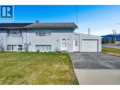 This home offers a place to put down roots and and off set the mortgage with a roommate as the secon...