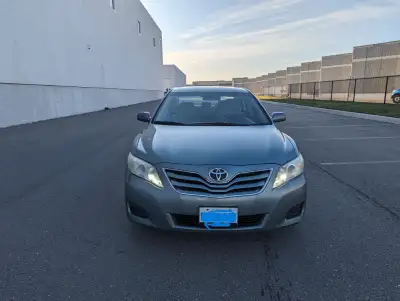 2010 TOYOTA CAMRY LE /sale by the owner ..no tax