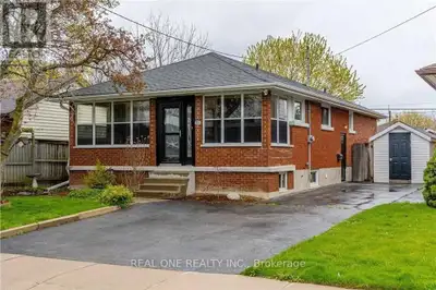 UPPER - 25 TERRACE DRIVE Hamilton (Balfour), Ontario