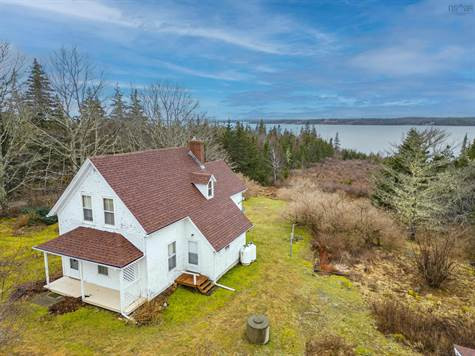 570 Rockland Road in Houses for Sale in Yarmouth - Image 3