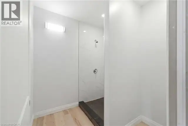 45 WELLINGTON Street N Hamilton, Ontario in Houses for Sale in Kitchener / Waterloo - Image 23