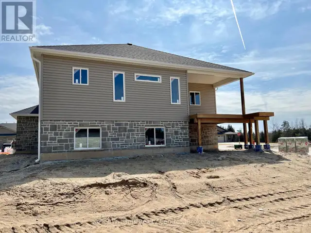 902 13TH STREET Hanover, Ontario in Houses for Sale in Owen Sound - Image 4