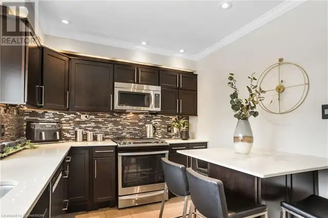 8 WARWICK Road Hamilton, Ontario62863789728131122