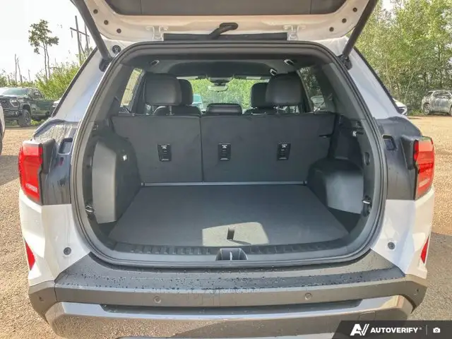 2027 GMC Terrain AWD Elevation5746866571450880012