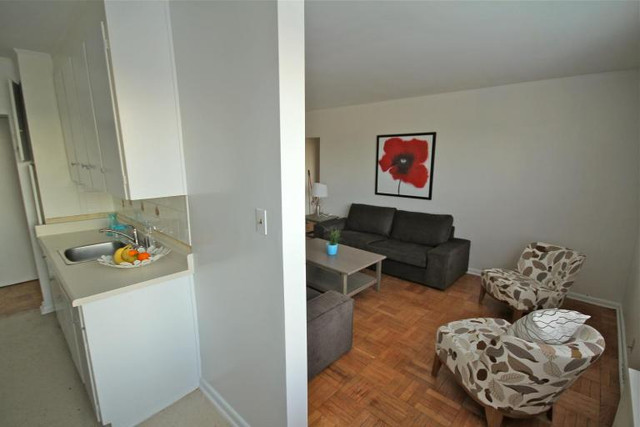 1 Bedroom near Eglinton Square | $500 off FMR | Call Now! in Long Term Rentals in City of Toronto - Image 3