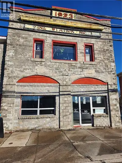 MAIN LEVEL 1500 SQ FT! GREAT LOCATION FOR YOUR BUSINESS!!! This well maintained 100 year old former...