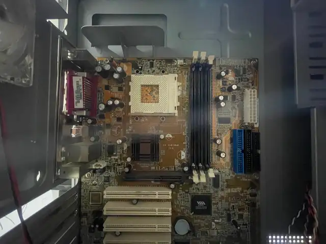 Nice Retro ATX Case - July 10th505833795943157762