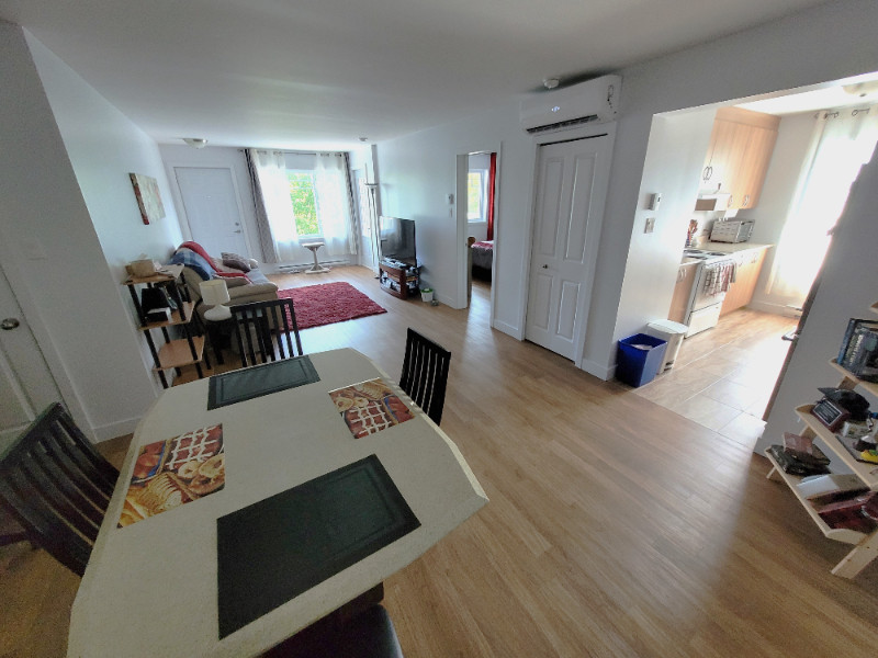 À louer Beau 3½ Sherbrooke Secteur Université & MontBellevue